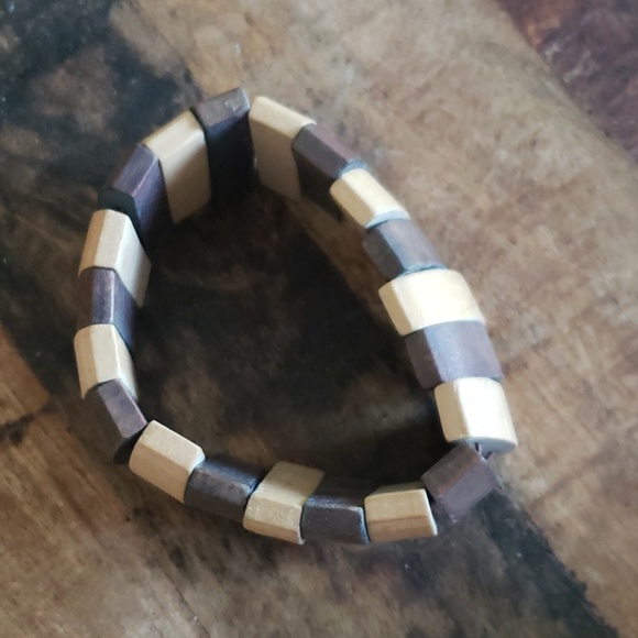 Jewelry- wooden bracelet - Picture 2 of 4